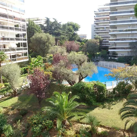 Aparthotel Agence Du Tanit Mas De Tanit Juan-les-Pins