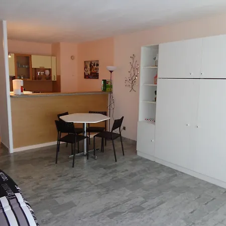 Aparthotel Agence Du Tanit Mas De Tanit Juan-les-Pins