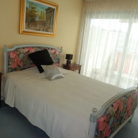 Aparthotel Agence Du Tanit Mas De Tanit Juan-les-Pins